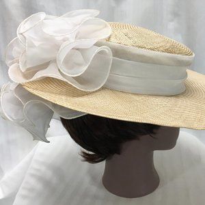 Beige Sonni Straw Hat with Light Gray Ruffles